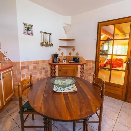 Avec Piscine Et Studio, Sejour Convivial ! Semesterbostad Sabran