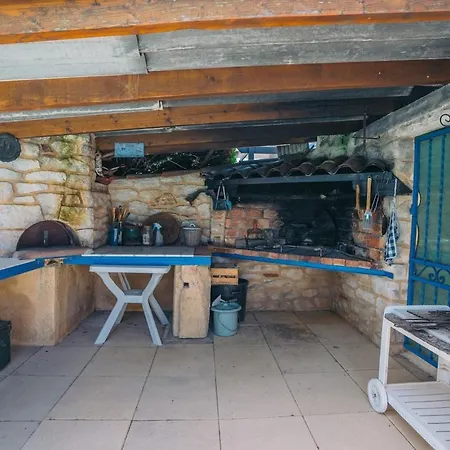 Avec Piscine Et Studio, Sejour Convivial ! Semesterbostad Sabran
